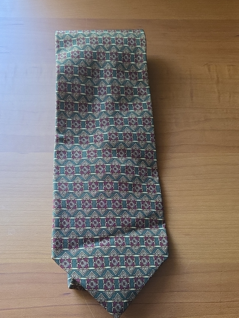 Vintage Classic Men's Geometric Tie in Green and Burgundy